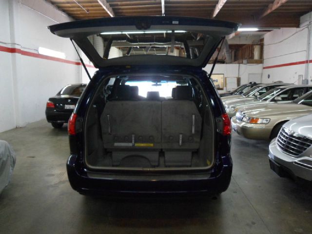 Toyota Sienna 2007 photo 11