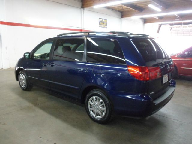 Toyota Sienna 2007 photo 13