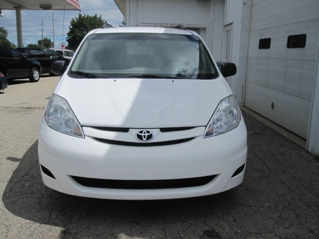 Toyota Sienna 2007 photo 2