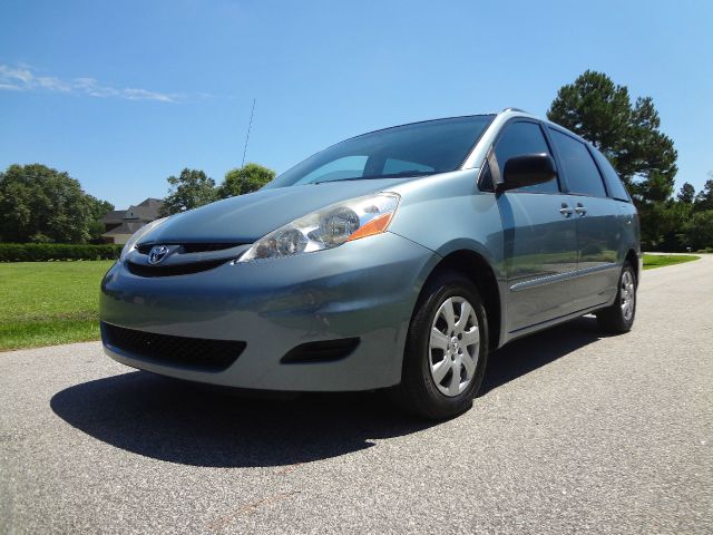 Toyota Sienna 2007 photo 1