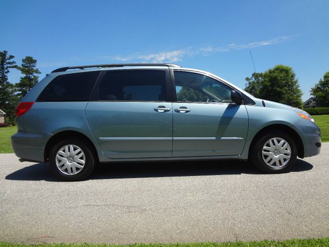 Toyota Sienna 2007 photo 3