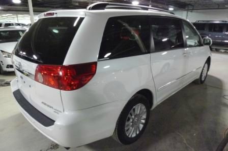 Toyota Sienna 2008 photo 4