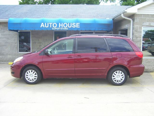 Toyota Sienna 2008 photo 4