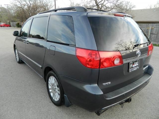 Toyota Sienna 2008 photo 5