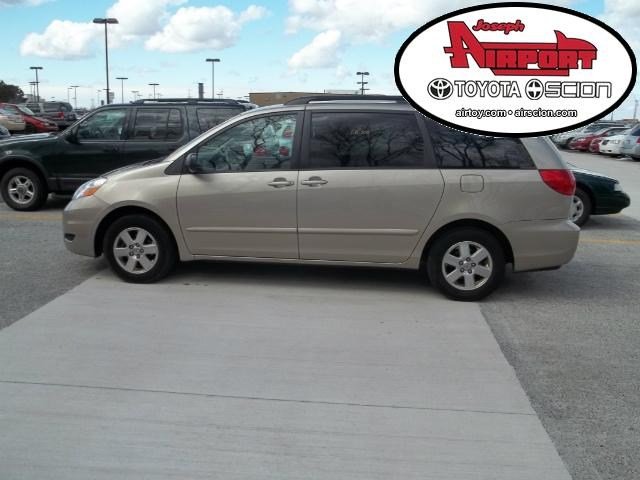 Toyota Sienna 2008 photo 1