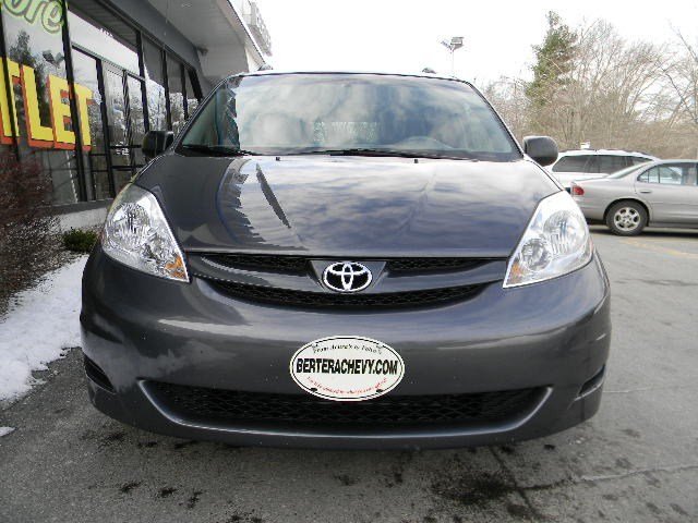 Toyota Sienna 2008 photo 1