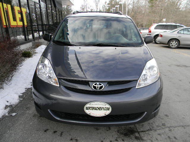 Toyota Sienna 2008 photo 4