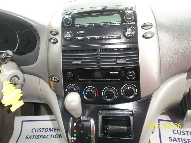 Toyota Sienna 2008 photo 3