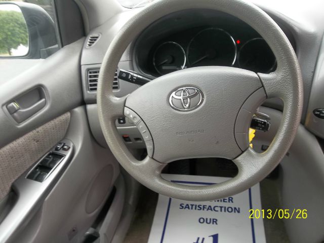 Toyota Sienna 2008 photo 4