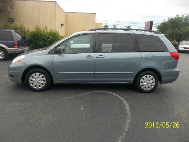 Toyota Sienna 2008 photo 6