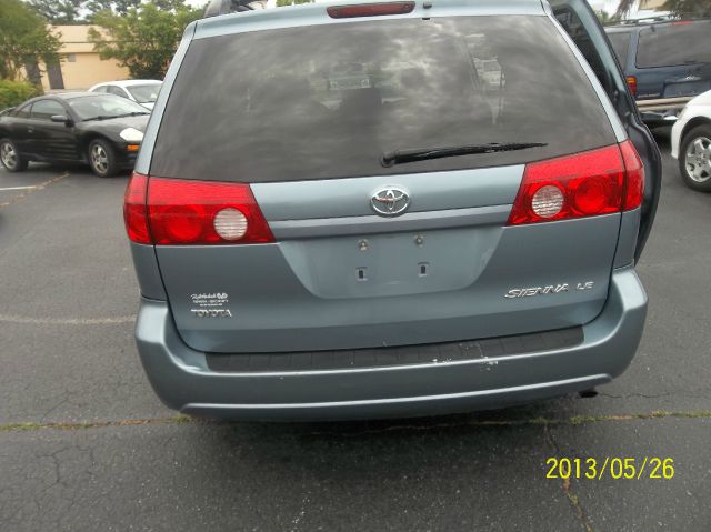 Toyota Sienna 2008 photo 7