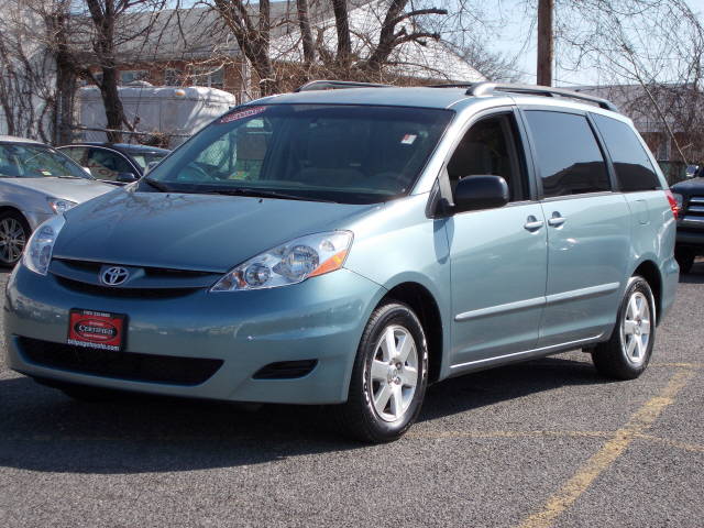 Toyota Sienna 2008 photo 4