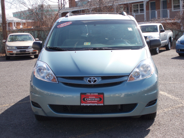 Toyota Sienna 2008 photo 5