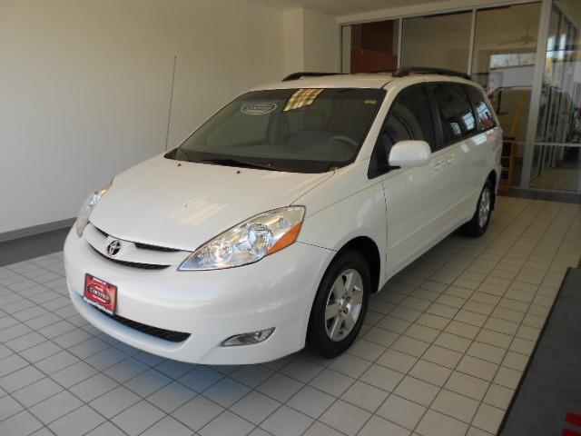 Toyota Sienna SEL Sport Utility 4D MiniVan