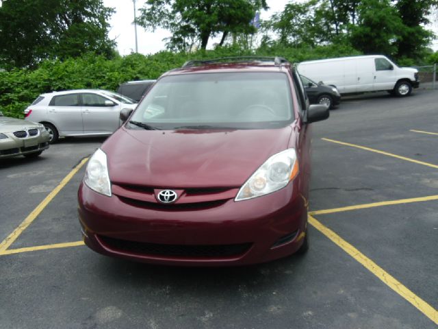 Toyota Sienna 2008 photo 1