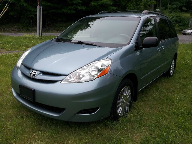 Toyota Sienna 2008 photo 11