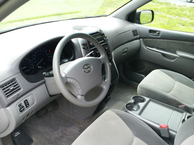 Toyota Sienna 2008 photo 12