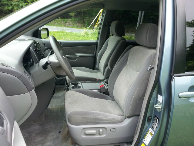 Toyota Sienna 2008 photo 28