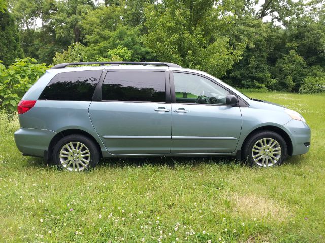 Toyota Sienna 2008 photo 6