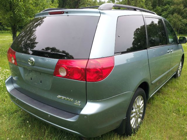 Toyota Sienna 2008 photo 9