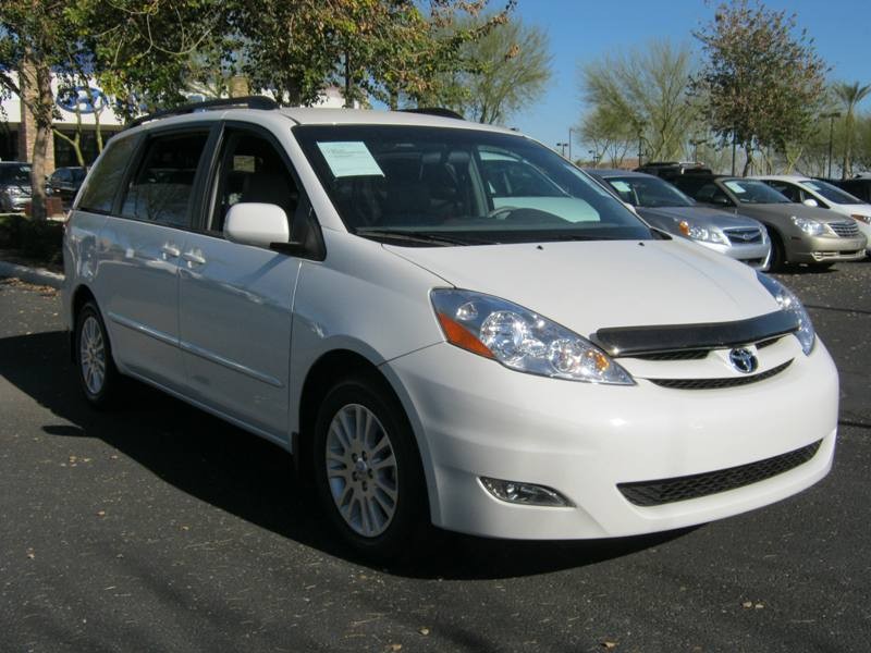 Toyota Sienna 2008 photo 2