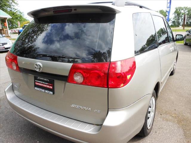 Toyota Sienna 2008 photo 10