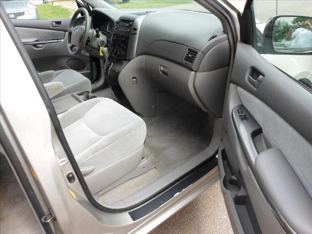 Toyota Sienna 2008 photo 13