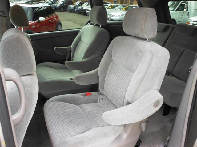 Toyota Sienna 2008 photo 14