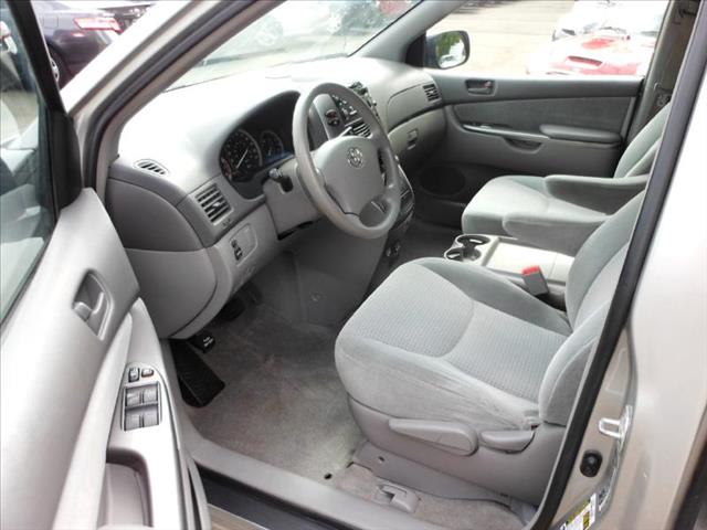 Toyota Sienna 2008 photo 6