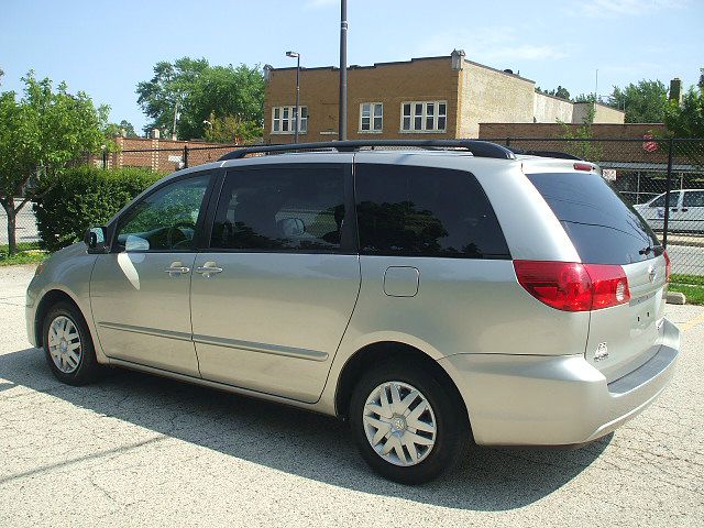 Toyota Sienna 2008 photo 1