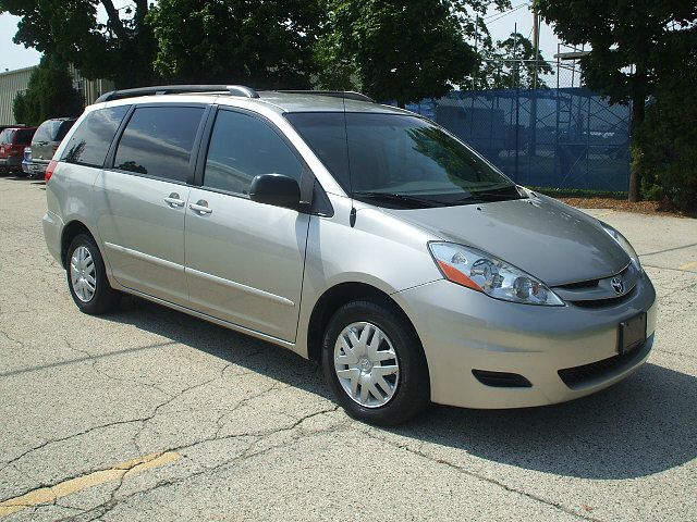 Toyota Sienna 2008 photo 3