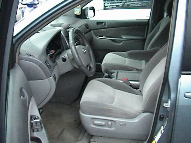 Toyota Sienna 2008 photo 1