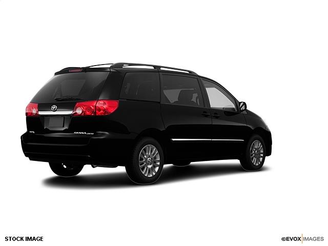 Toyota Sienna 2008 photo 1