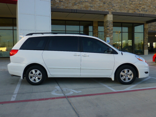 Toyota Sienna 2008 photo 5