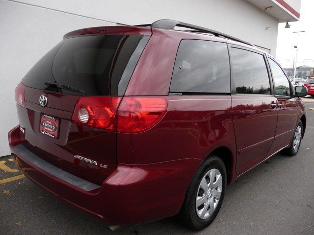 Toyota Sienna 2008 photo 2