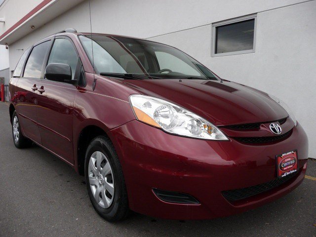 Toyota Sienna 2008 photo 5