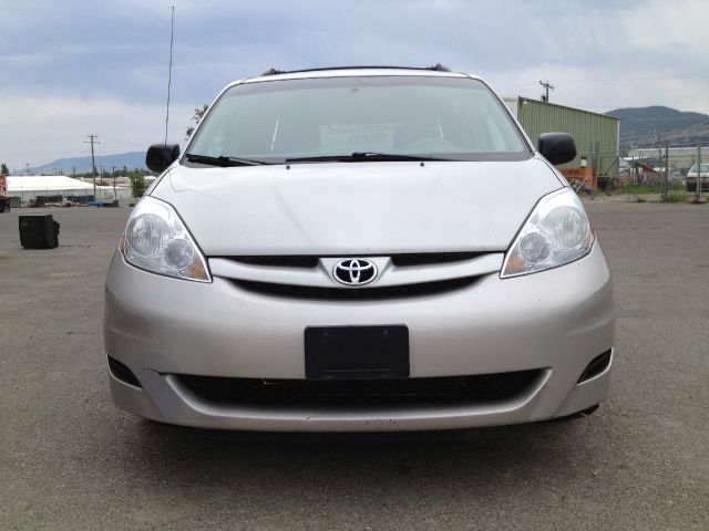 Toyota Sienna 2008 photo 2