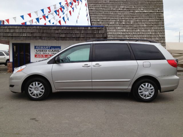 Toyota Sienna 2008 photo 3