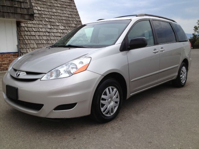 Toyota Sienna 2008 photo 4