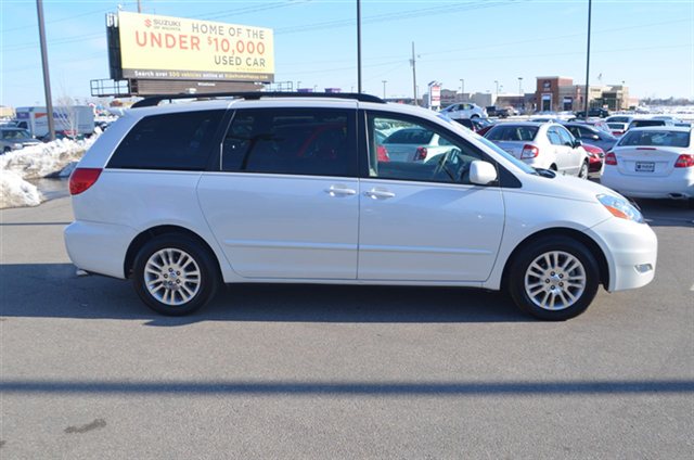 Toyota Sienna Eddie Bauer 4x4 Unspecified