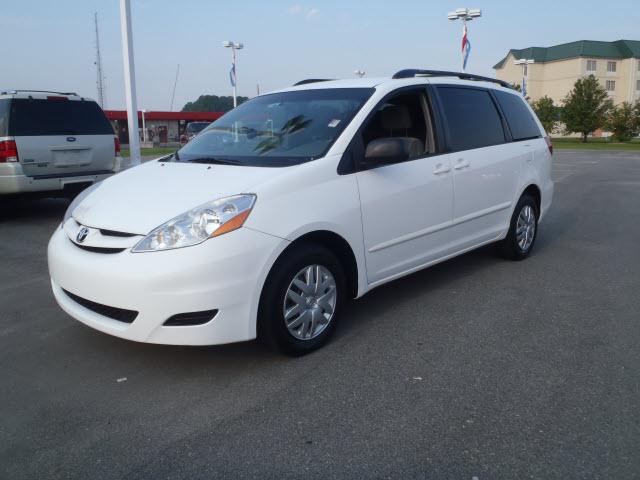 Toyota Sienna 2008 photo 1