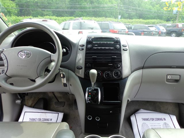 Toyota Sienna 2008 photo 6