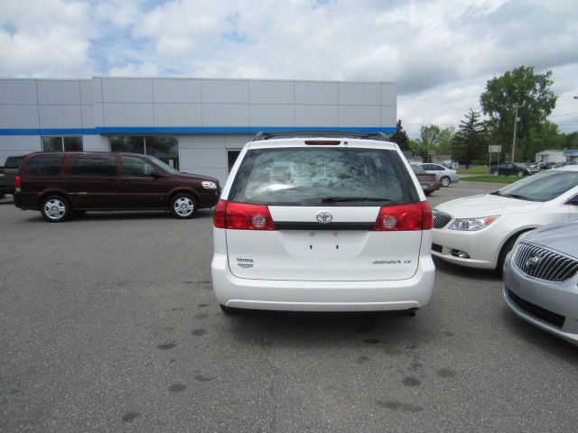 Toyota Sienna 2008 photo 11