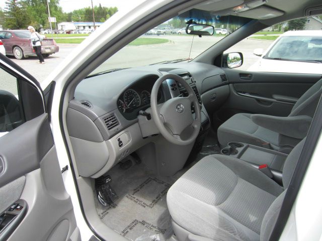 Toyota Sienna 2008 photo 23