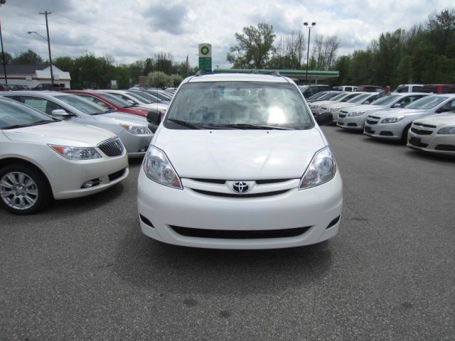 Toyota Sienna 2008 photo 9