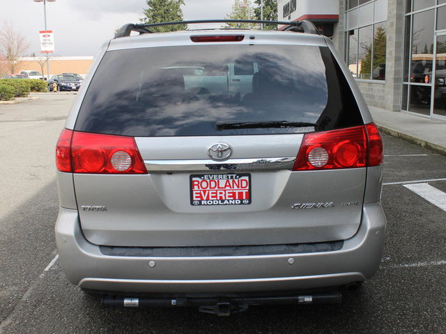 Toyota Sienna 2008 photo 5