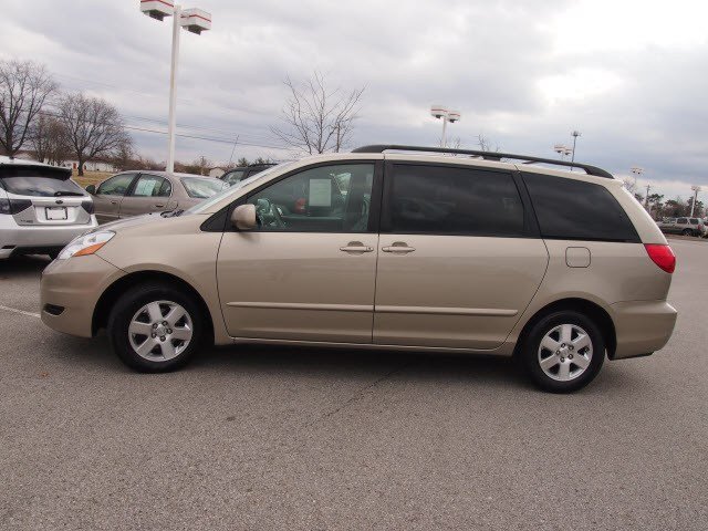 Toyota Sienna SEL Sport Utility 4D Unspecified