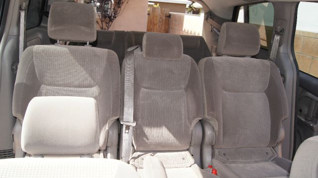 Toyota Sienna 2008 photo 5