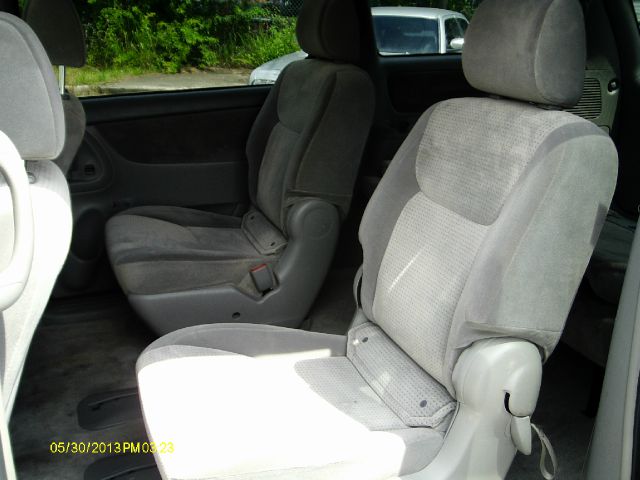 Toyota Sienna 2008 photo 1