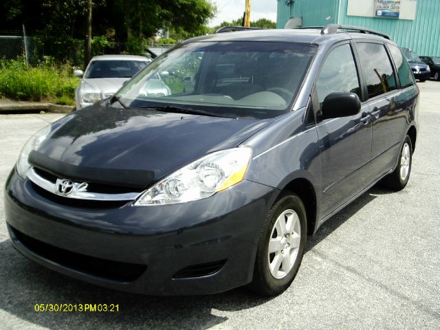 Toyota Sienna 2008 photo 5